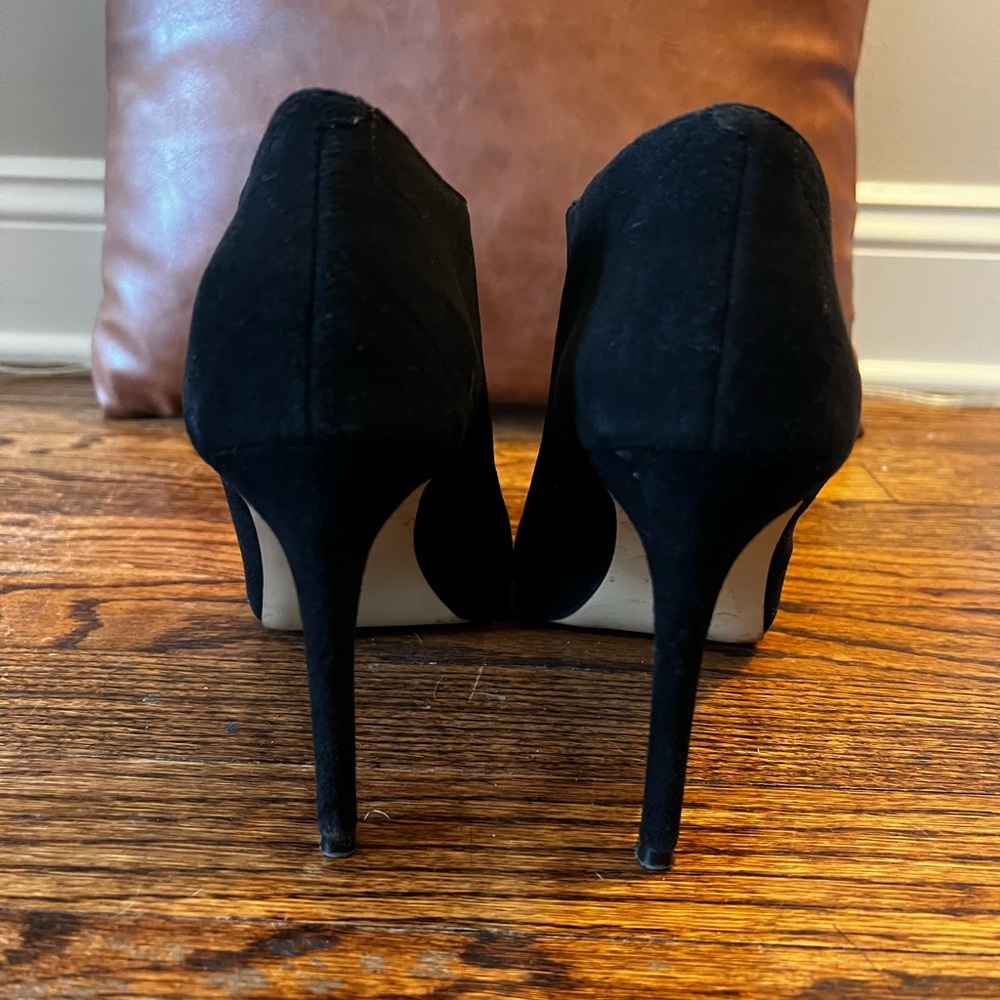 Ann Taylor size 8.5 Black Peep-Toe bootie - Picture 3 of 6